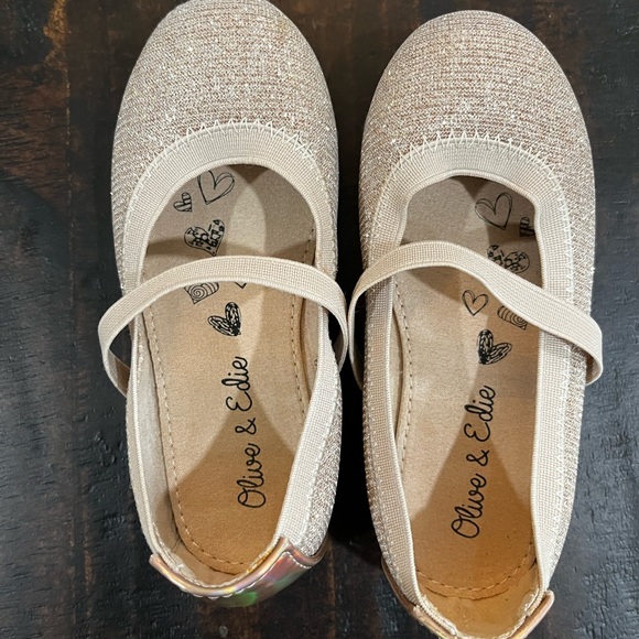 Olive & Edie Rose Gold Flats - Picture 1 of 3